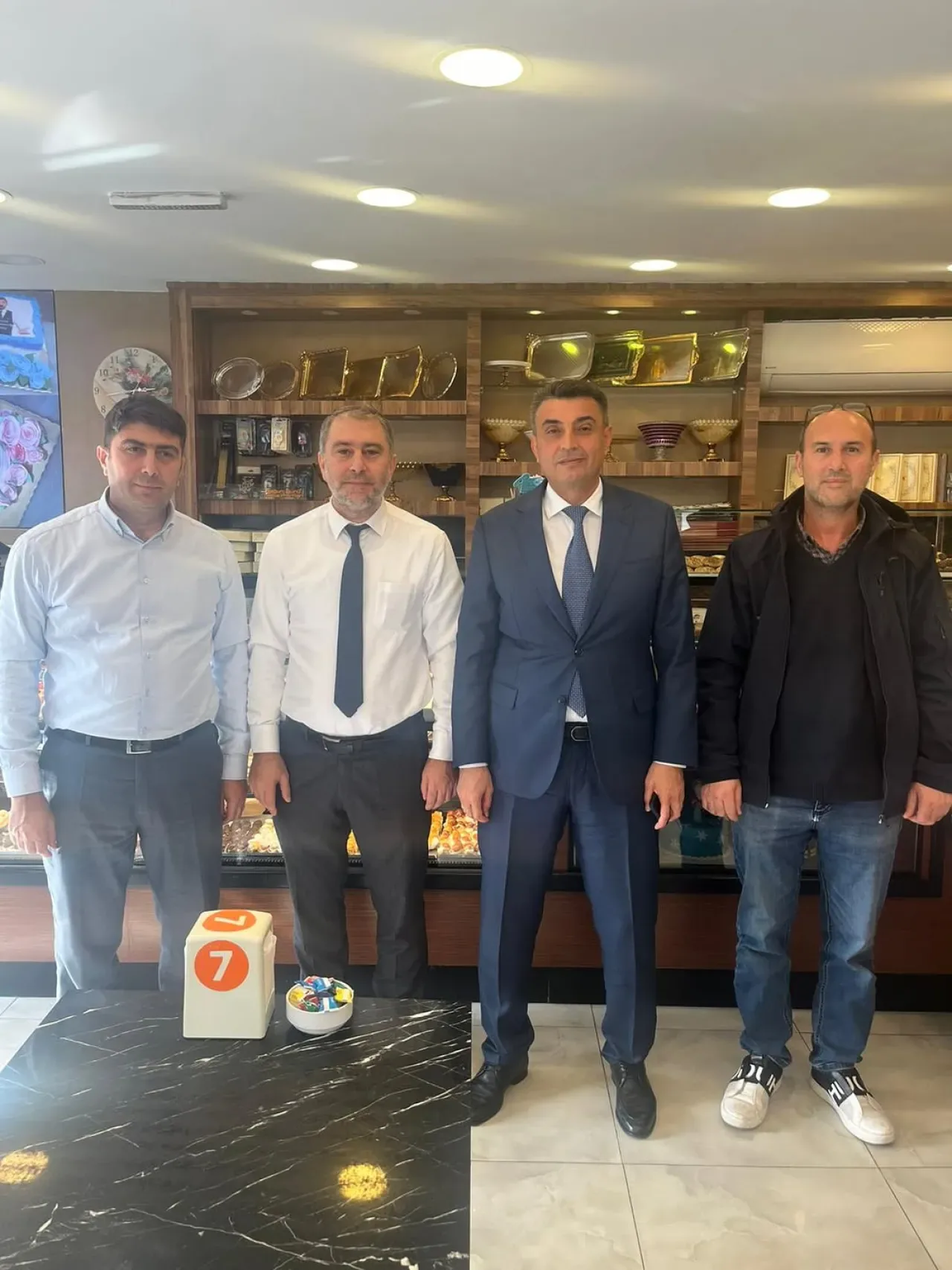 Kağıthane Kaymakamı Yüksel Kara, İş İnsanı Ferit Babacan'ı Ziyaret Etti Kağıthane Kaymakamı Yüksel Kara, İş İnsanı Ferit Babacan'ı Ziyaret Etti