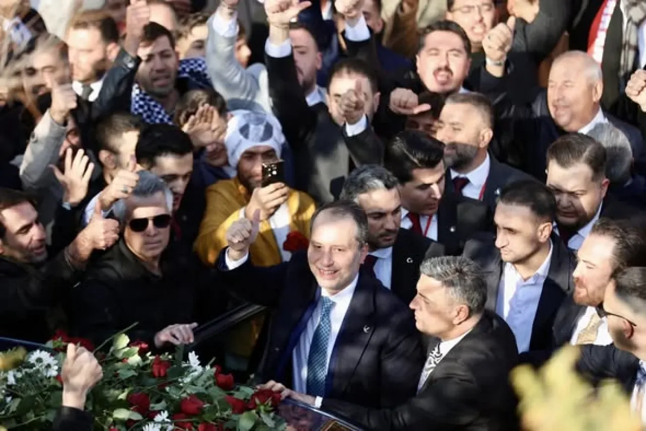 Yeniden Refah Partisi'nin 3. Olağan Büyük Kongresi Gerçekleşti Yeniden Refah Partisi'nin 3. Olağan Büyük Kongresi Gerçekleşti
