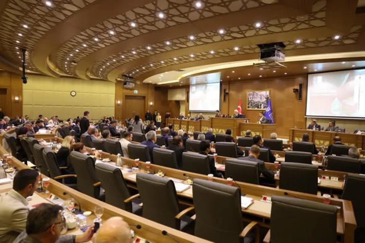 Bursa Büyükşehir Belediyesi ve BUSKİ Kasım Ayı Meclis Toplantısını Gerçekleştirdi Bursa Büyükşehir Belediyesi ve BUSKİ Kasım Ayı Meclis Toplantısını Gerçekleştirdi