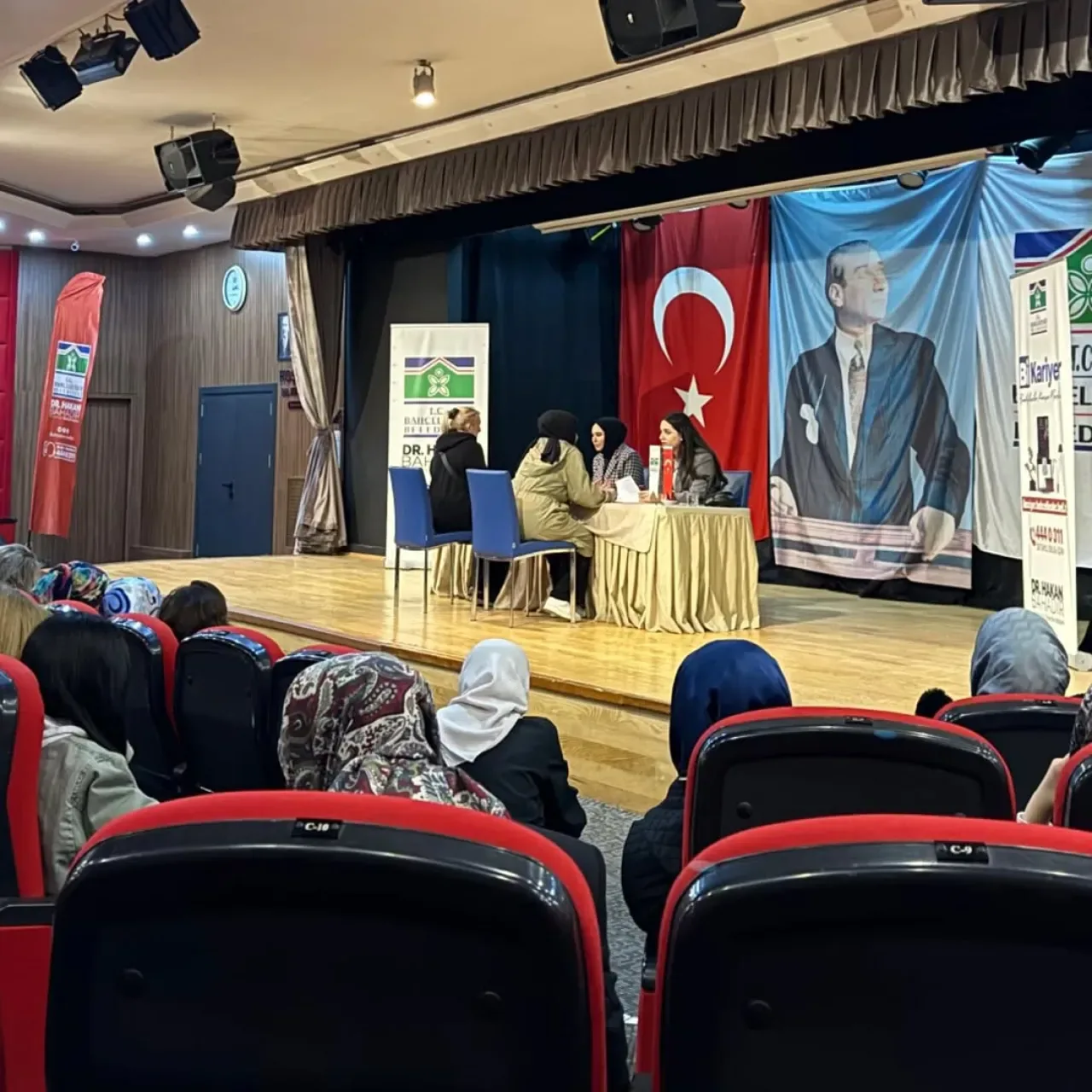 Bahçelievler'de İstihdam Seferberliği: Moda Selvim İçin Mülakatlar Tamamlandı Bahçelievler'de İstihdam Seferberliği: Moda Selvim İçin Mülakatlar Tamamlandı