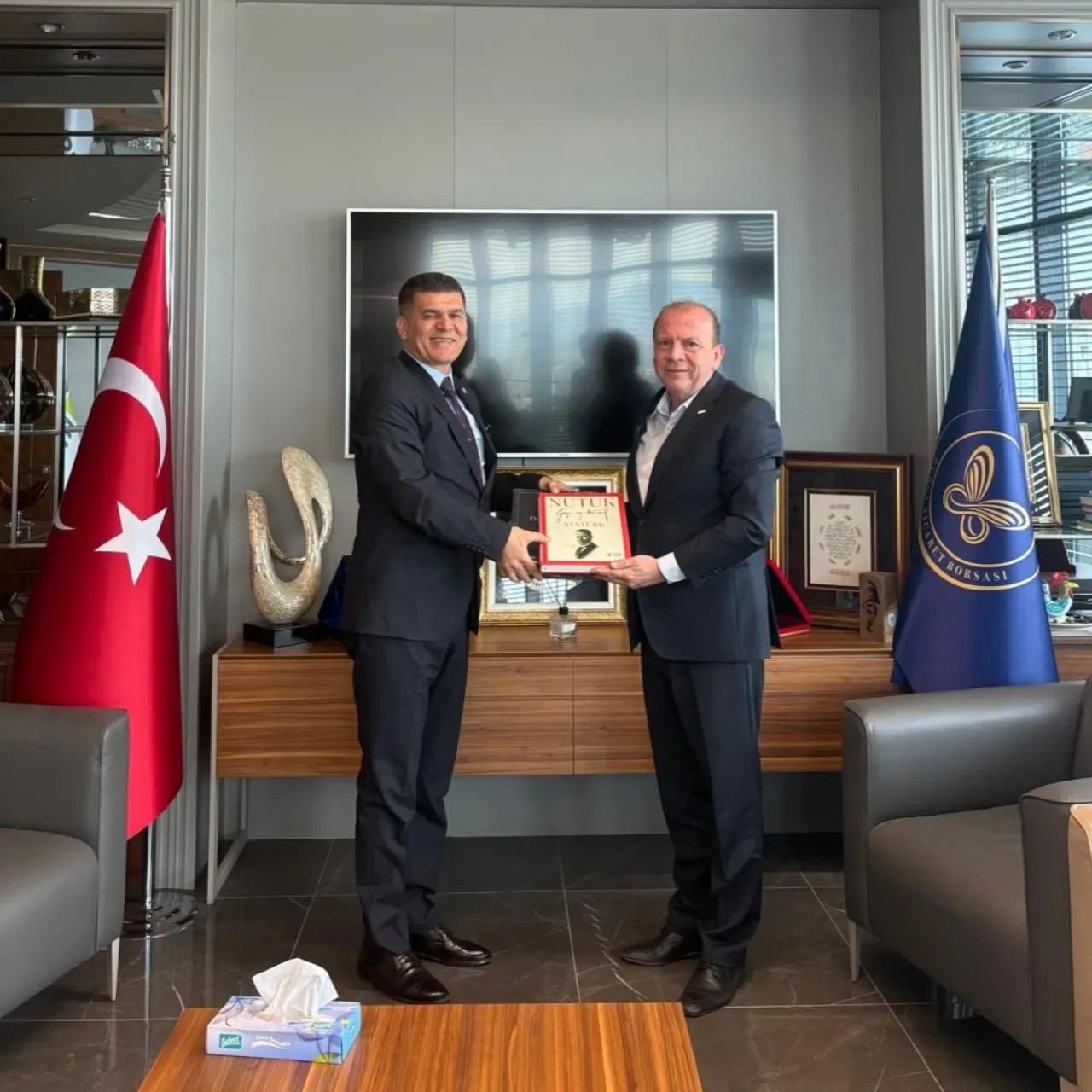 Bursa'da Ekonomi ve Sosyal Kalkınma İçin İş Birliği İçin Önemli Adım Bursa'da Ekonomi ve Sosyal Kalkınma İçin İş Birliği İçin Önemli Adım