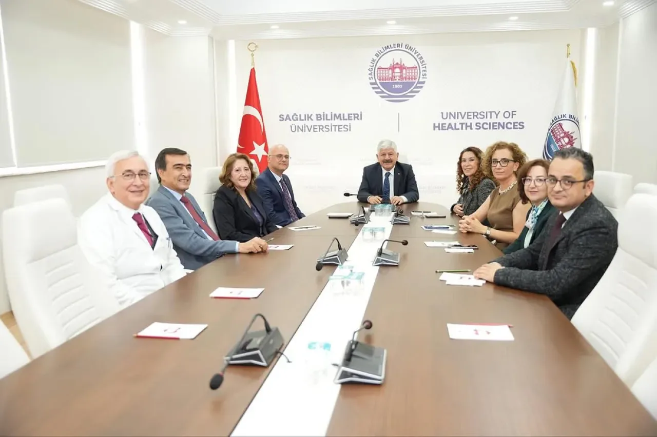 Kan Transfüzyon Derneği, Sağlık Bilimleri Üniversitesi'nden Destek Aldı Kan Transfüzyon Derneği, Sağlık Bilimleri Üniversitesi'nden Destek Aldı