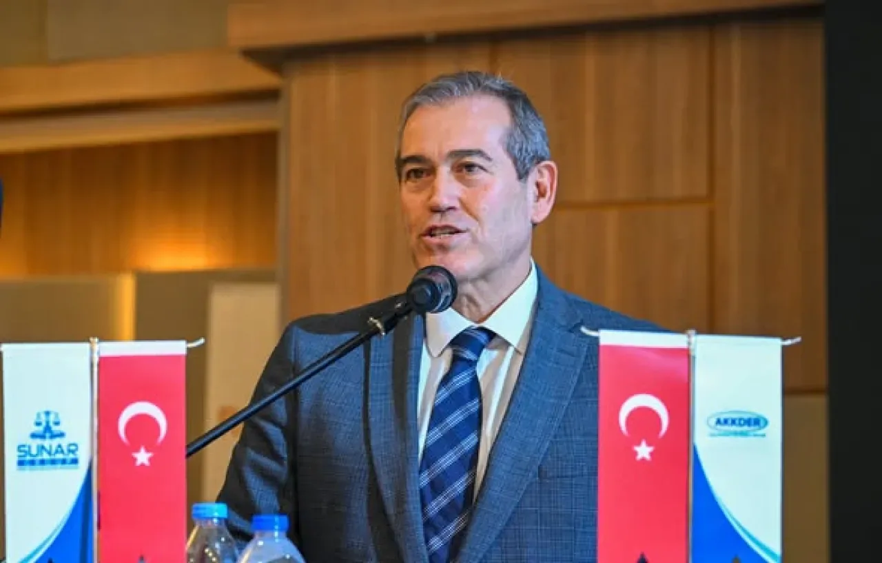 Antalya'da Araç Kiralama Sektörü için Birlik ve Beraberlik Vurgusu Antalya'da Araç Kiralama Sektörü için Birlik ve Beraberlik Vurgusu