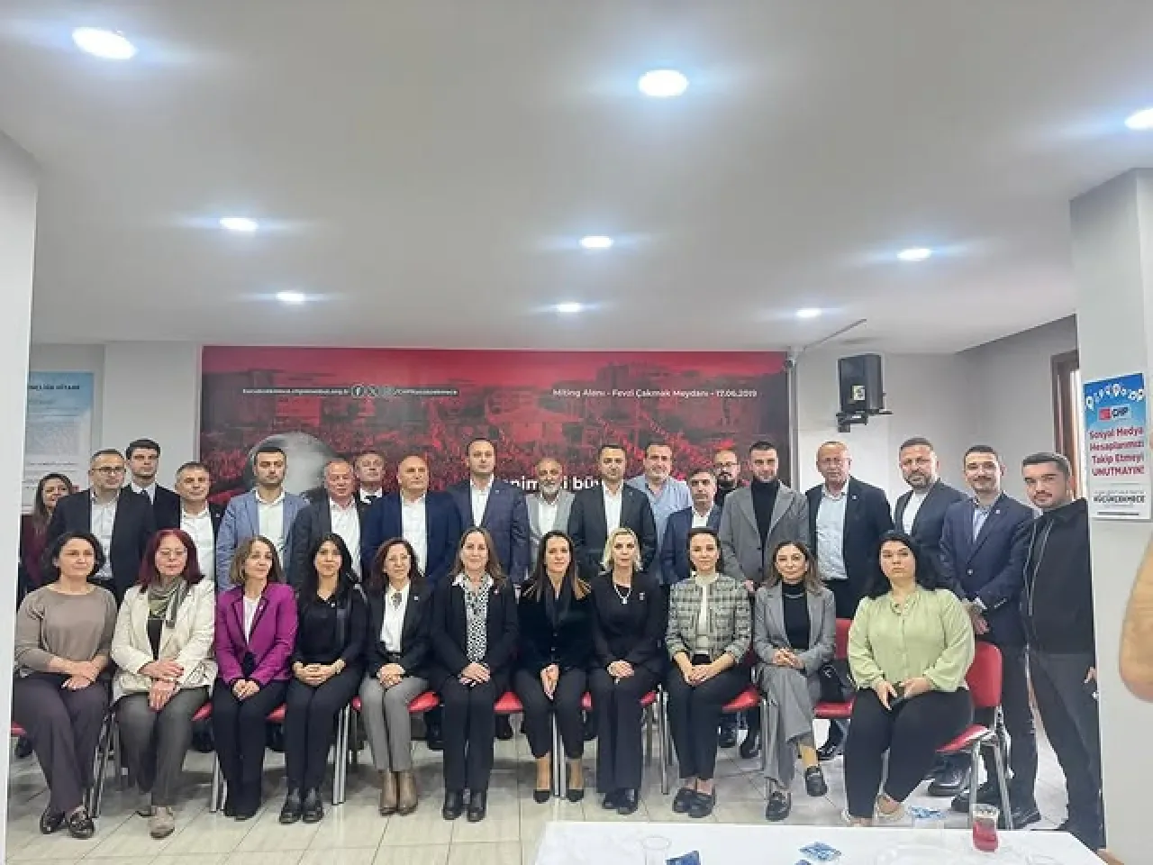 CHP Beylikdüzü ve Küçükçekmece İlçe Teşkilatları Güç Birliği Vurgusu Yaptı CHP Beylikdüzü ve Küçükçekmece İlçe Teşkilatları Güç Birliği Vurgusu Yaptı