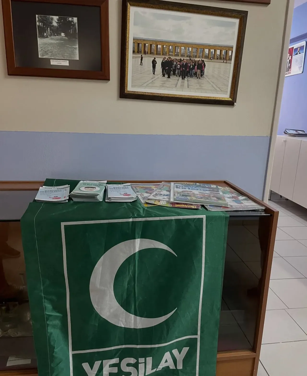 Yeşilay, Eyüpsultan'daki Rami Ortaokulu'nda Sağlıklı Yaşam Farkındalığı Oluşturdu Yeşilay, Eyüpsultan'daki Rami Ortaokulu'nda Sağlıklı Yaşam Farkındalığı Oluşturdu