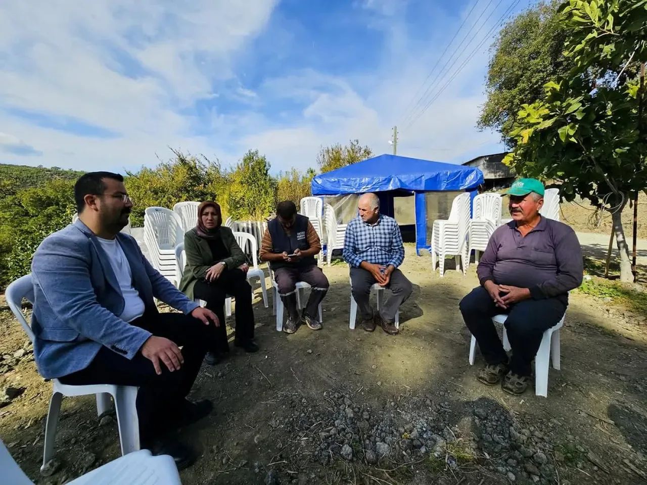 MHP Kumluca'da "Hayırlı Günler Komşum" Ziyaretleri Gerçekleştirdi MHP Kumluca'da "Hayırlı Günler Komşum" Ziyaretleri Gerçekleştirdi