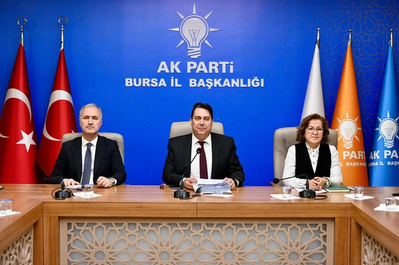 Orhangazi Belediye Başkanı Bekir Aydın, Bursa Büyükşehir Meclis Toplantısı Öncesi Değerlendirmelerde Bulundu Orhangazi Belediye Başkanı Bekir Aydın, Bursa Büyükşehir Meclis Toplantısı Öncesi Değerlendirmelerde Bulundu