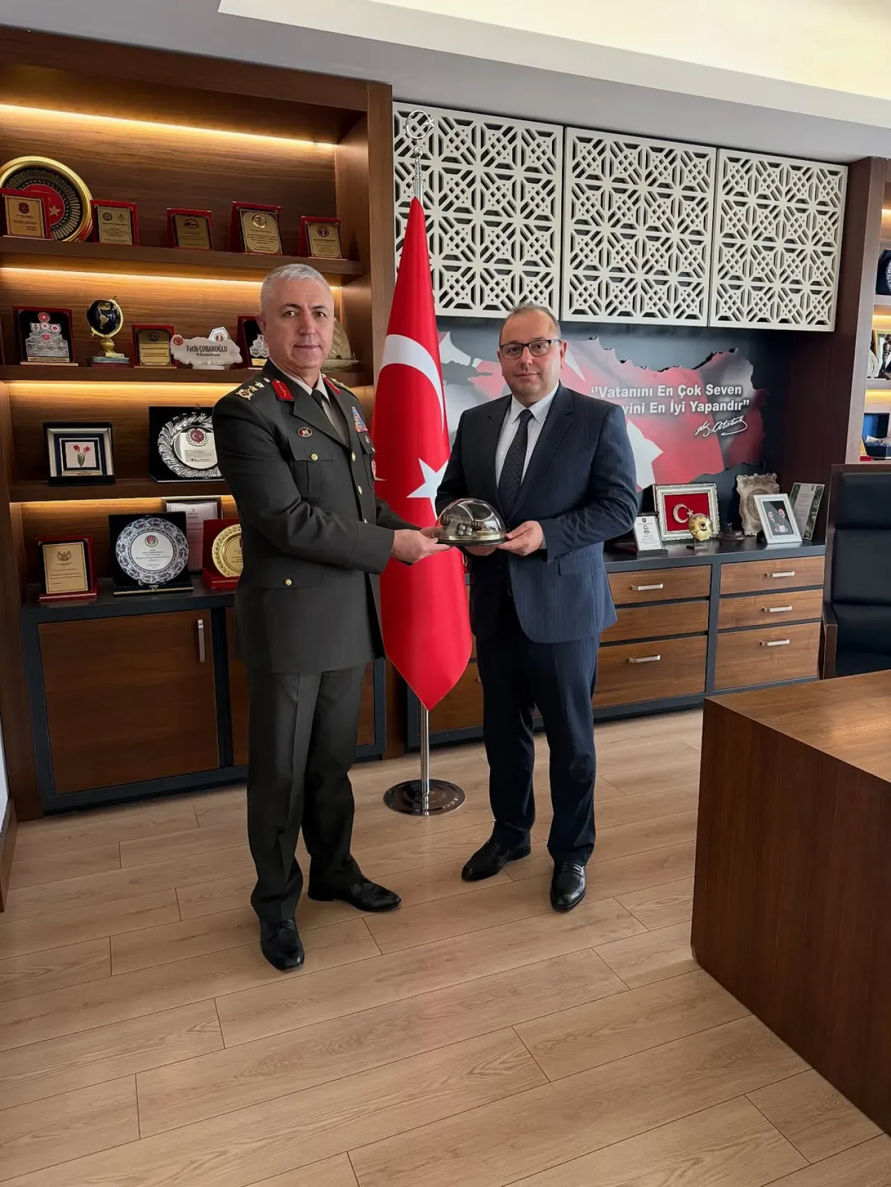 Esenyurt Kaymakamlığı'na Yüksek Rütbeli Üniversite Ziyareti Esenyurt Kaymakamlığı'na Yüksek Rütbeli Üniversite Ziyareti