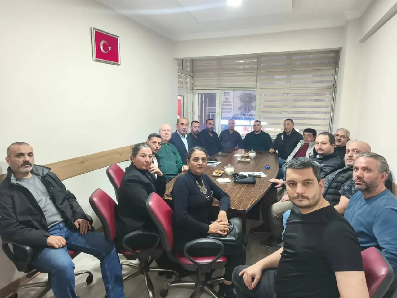 Milliyetçi Hareket Partisi Avcılar İlçe Başkanlığı'nda Yönetim Kurulu Toplantısı Yapıldı Milliyetçi Hareket Partisi Avcılar İlçe Başkanlığı'nda Yönetim Kurulu Toplantısı Yapıldı