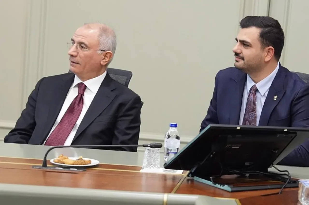 AK Parti Bursa Milletvekili Efkan Ala, Sivil Toplum Kuruluşları ile İstişarede Bulundu AK Parti Bursa Milletvekili Efkan Ala, Sivil Toplum Kuruluşları ile İstişarede Bulundu