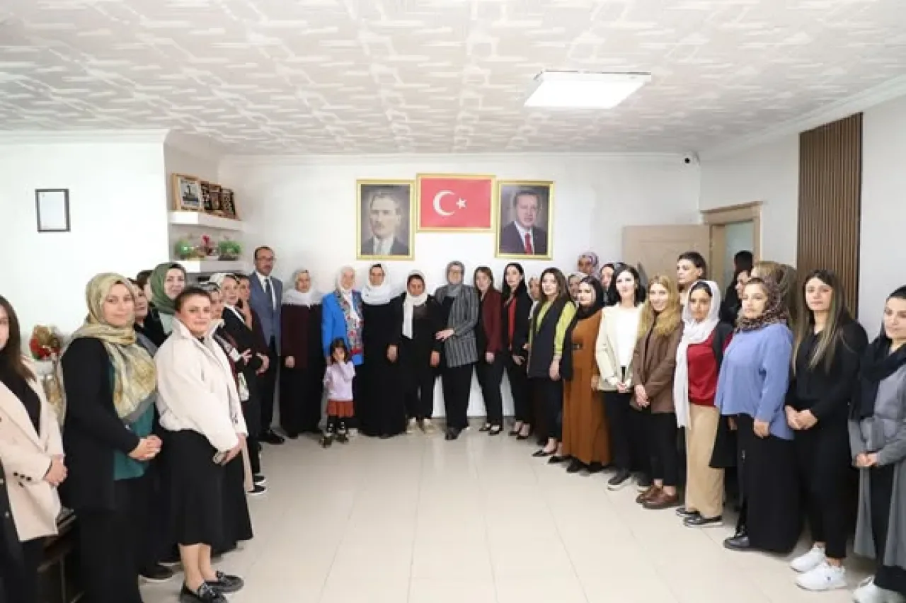 Şırnak'ta "Bir Sofrada Şehri Nuh" Projesi Hayata Geçirildi Şırnak'ta "Bir Sofrada Şehri Nuh" Projesi Hayata Geçirildi