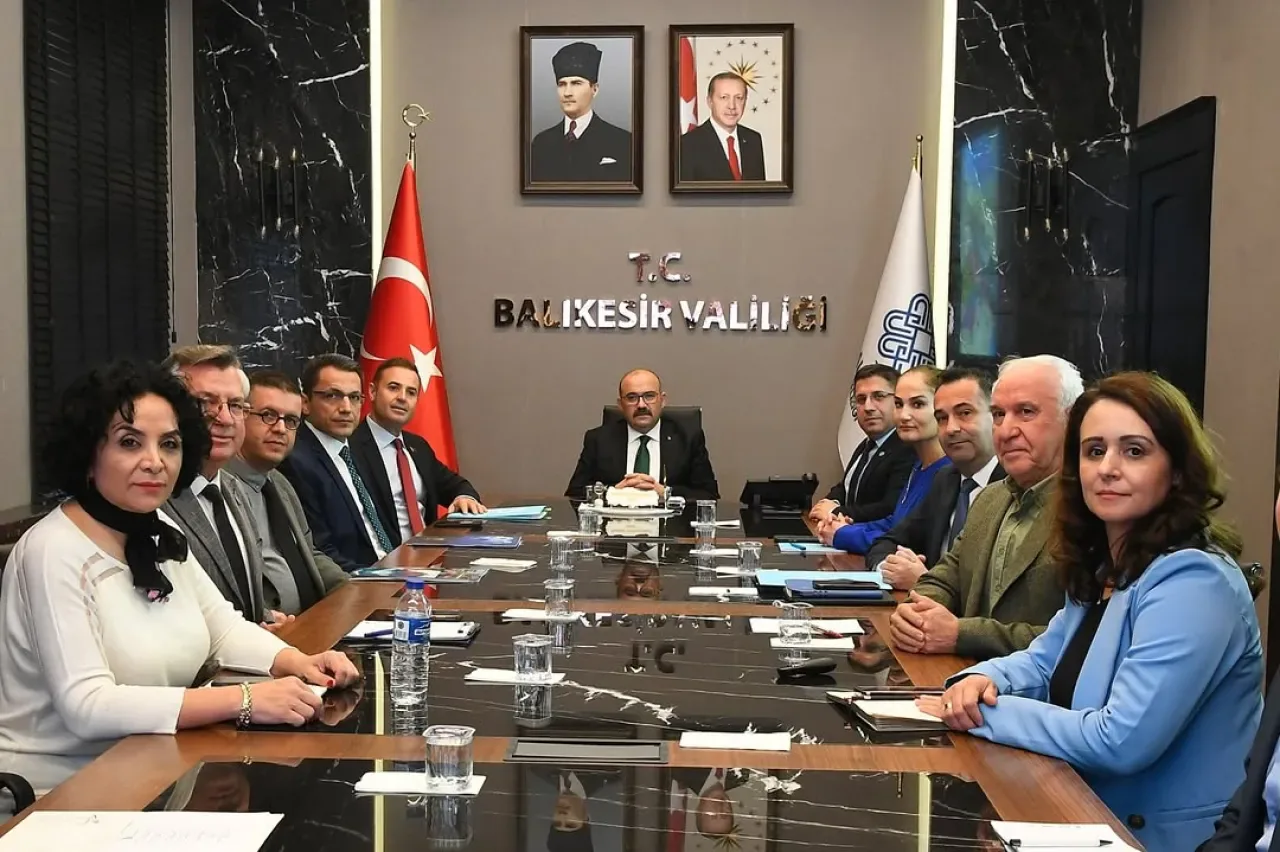Balıkesir'de İda Madra Jeopark Projesi Değerlendirme Toplantısı Gerçekleştirildi Balıkesir'de İda Madra Jeopark Projesi Değerlendirme Toplantısı Gerçekleştirildi