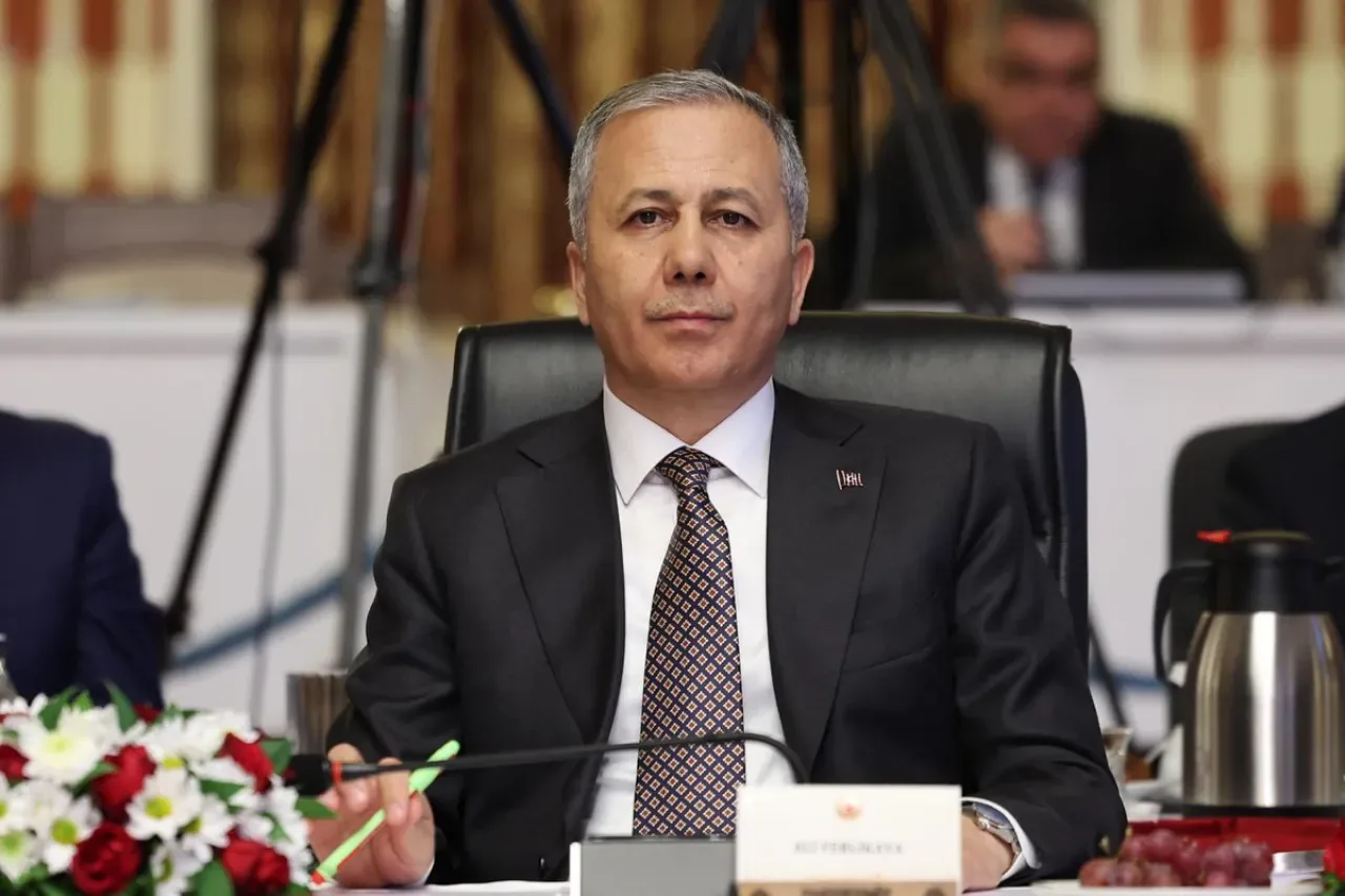 Milli Dayanışma, Kardeşlik ve Demokrasi Komisyonu: Terörsüz Türkiye Hedefi İçin Tarihi Adım Milli Dayanışma, Kardeşlik ve Demokrasi Komisyonu: Terörsüz Türkiye Hedefi İçin Tarihi Adım