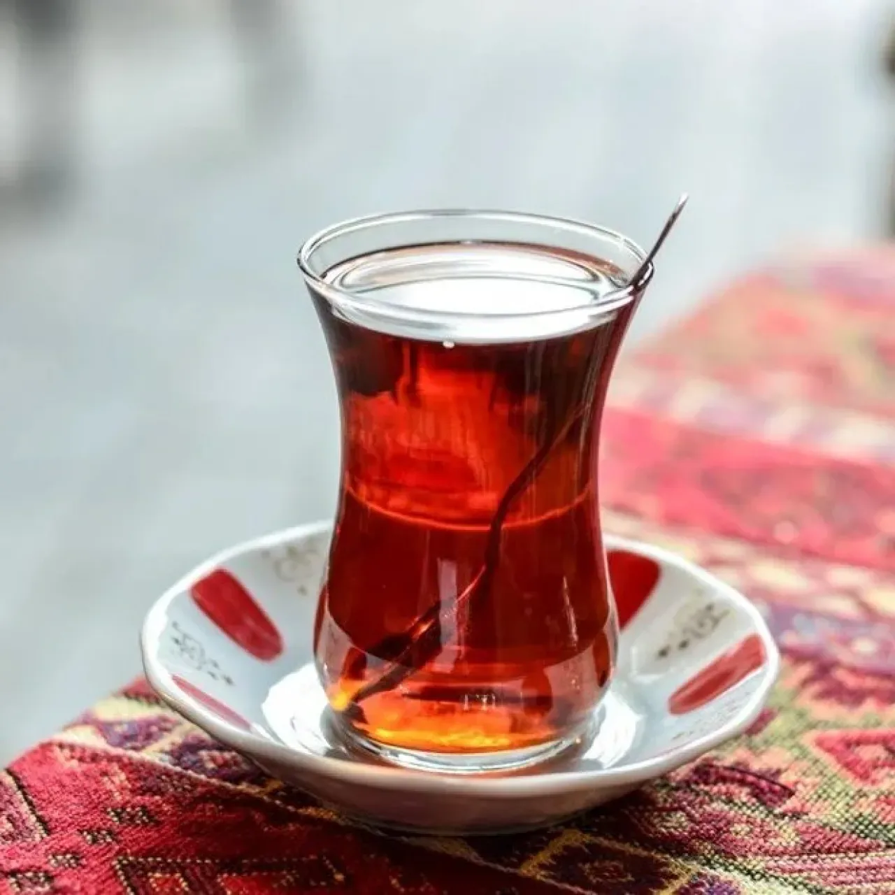 Çay Yanında Limona 10 TL İsteyen İşletmeye Yaklaşık 38 Bin TL Ceza Çay Yanında Limona 10 TL İsteyen İşletmeye Yaklaşık 38 Bin TL Ceza