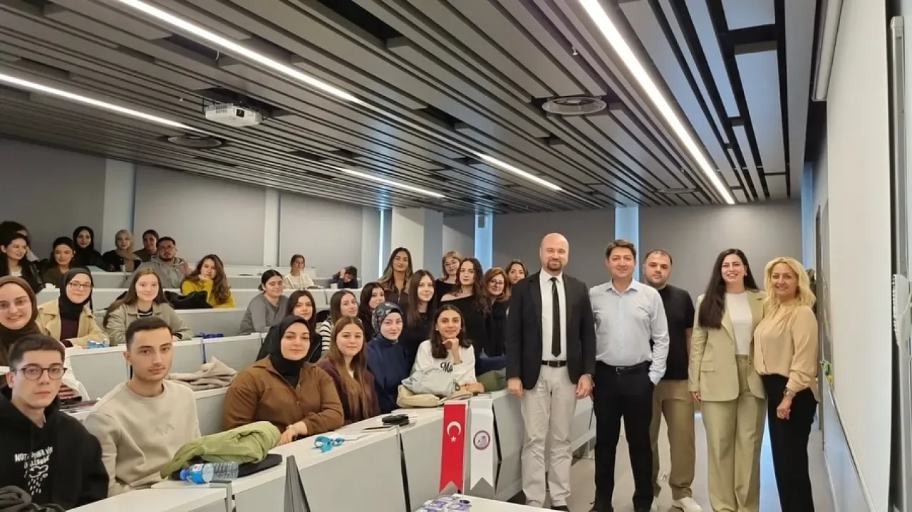 Bezmialem'de Sağlık Yönetimi Kariyer Söyleşisi Gerçekleştirildi Bezmialem'de Sağlık Yönetimi Kariyer Söyleşisi Gerçekleştirildi