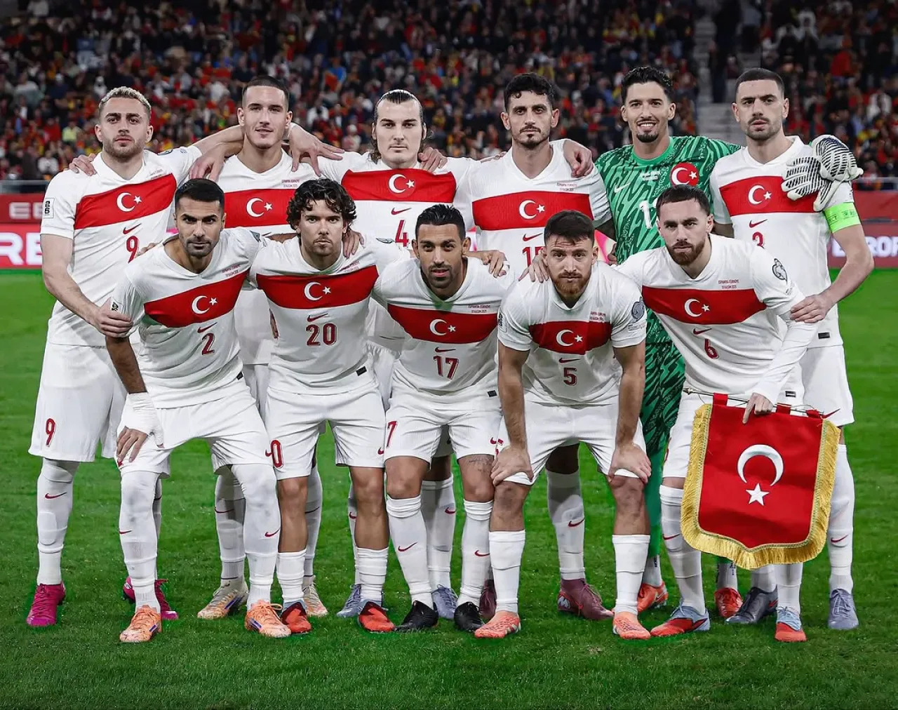 Antalyaspor'dan A Milli Takım'a 2026 Dünya Kupası Play-Off Destek Mesajı Antalyaspor'dan A Milli Takım'a 2026 Dünya Kupası Play-Off Destek Mesajı