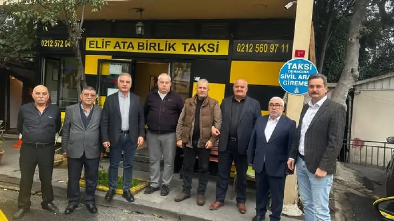 İstanbul Taksiciler Esnaf Odası Başkanı Eyüp Aksu, Atabirlik Taksi Durağı'nı Ziyaret Etti İstanbul Taksiciler Esnaf Odası Başkanı Eyüp Aksu, Atabirlik Taksi Durağı'nı Ziyaret Etti