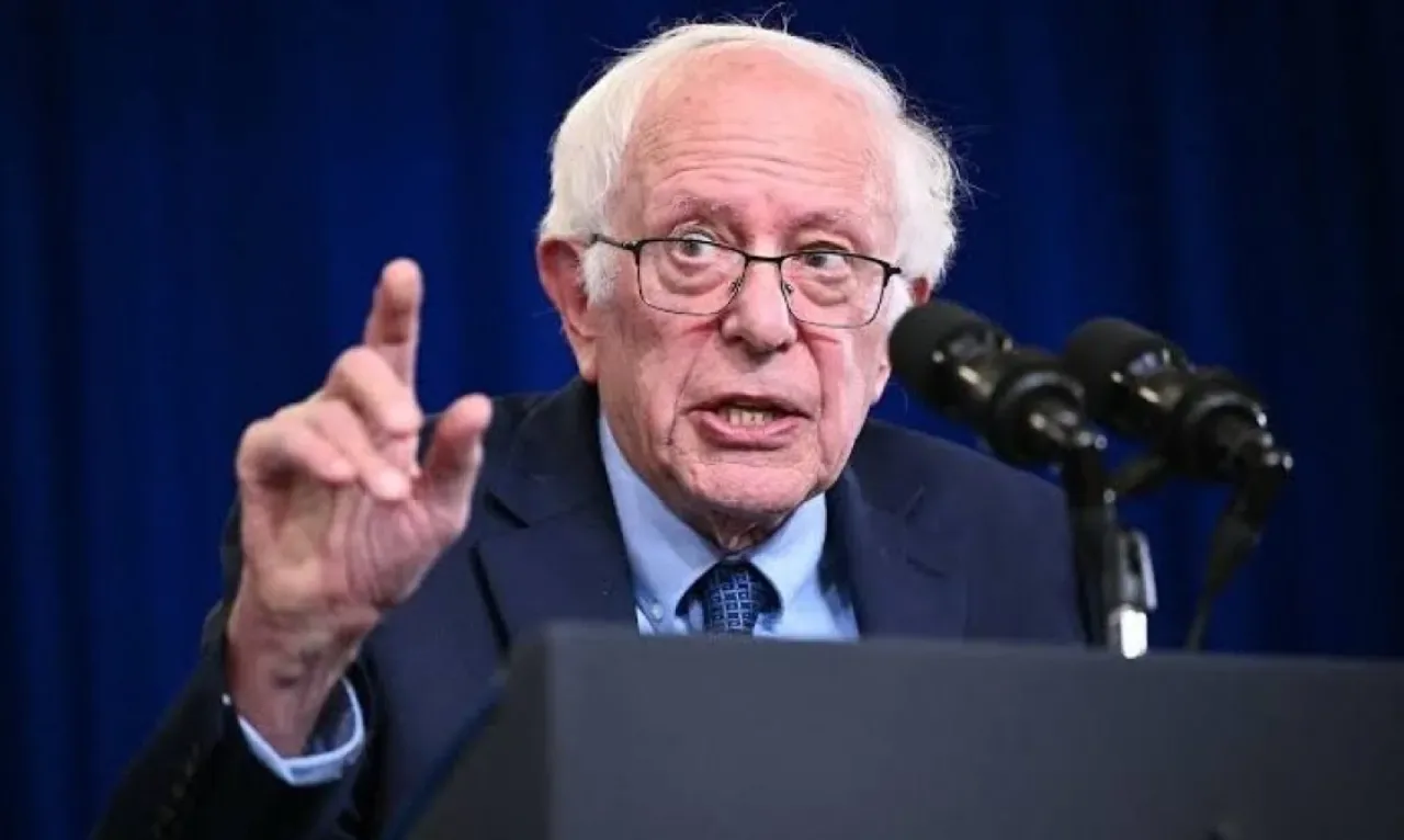 Bernie Sanders'tan Trump'a: Müslümanlara Yönelik Eleştiriler Bernie Sanders'tan Trump'a: Müslümanlara Yönelik Eleştiriler