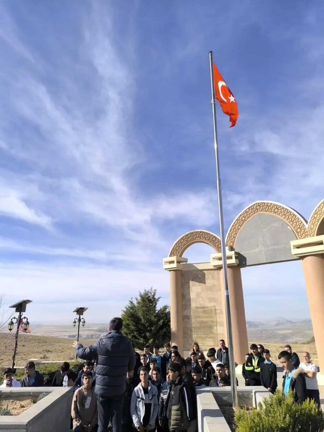 Haymana'da Öğrencilere Tarih ve Vatan Bilinci Aşılanıyor Haymana'da Öğrencilere Tarih ve Vatan Bilinci Aşılanıyor