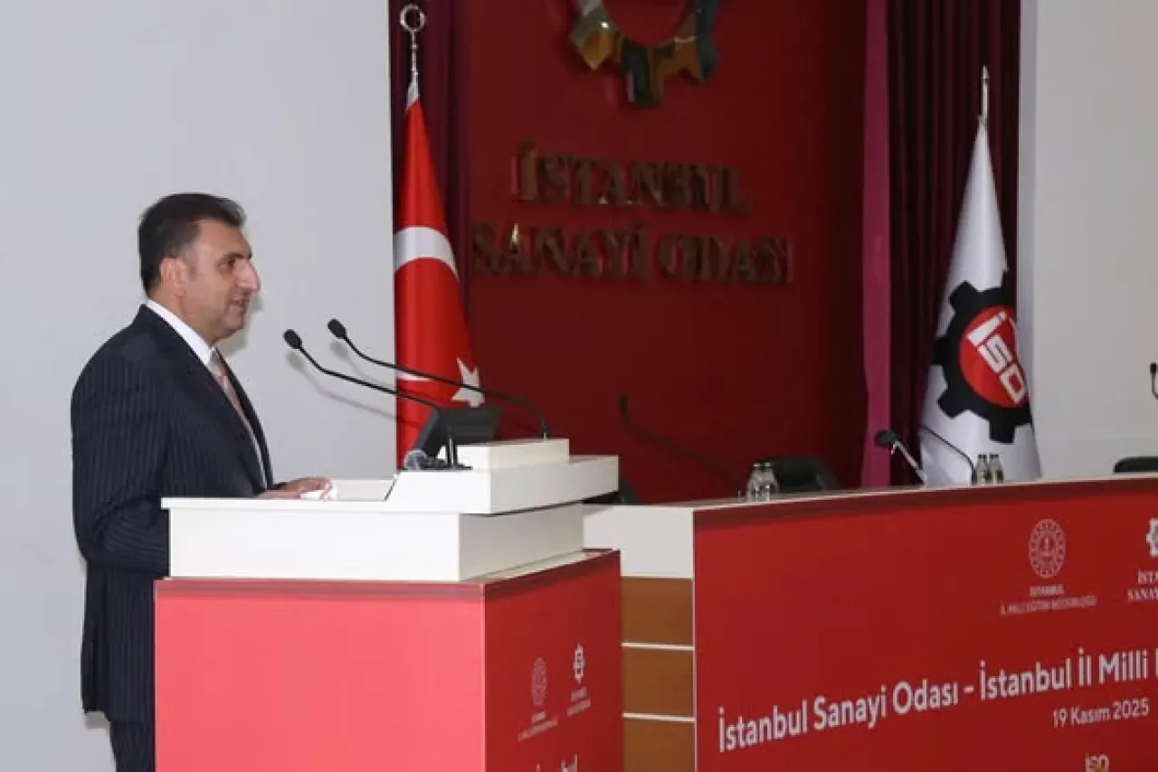 İstanbul'da Mesleki Eğitim ve Sanayi İş Birliği Değerlendirildi İstanbul'da Mesleki Eğitim ve Sanayi İş Birliği Değerlendirildi