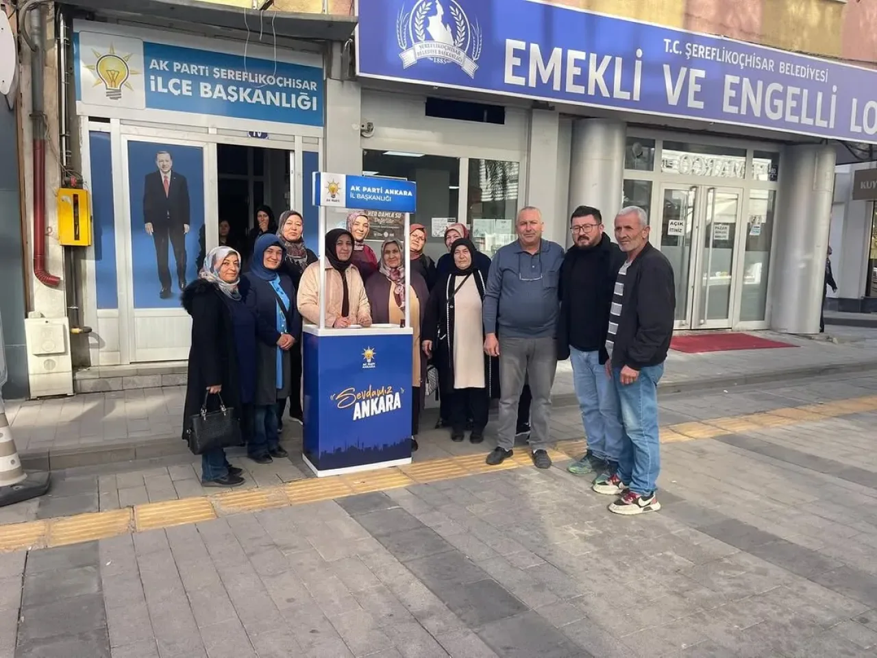 Şereflikoçhisar'da AK Parti'den Üye Çalışması Şereflikoçhisar'da AK Parti'den Üye Çalışması