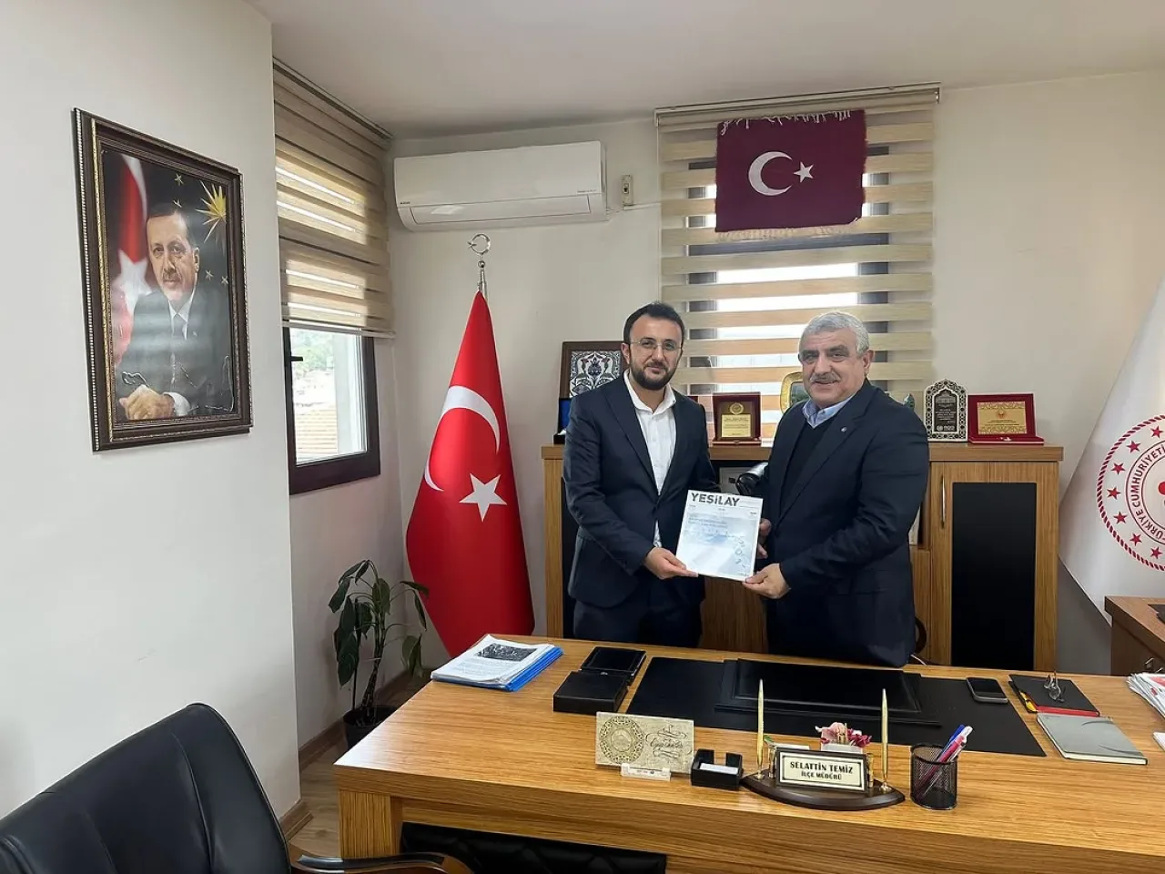 Yeşilay Eyüpsultan Şubesi, İlçe Gençlik ve Spor Müdürlüğü ile İş Birliği Görüşmeleri Yaptı Yeşilay Eyüpsultan Şubesi, İlçe Gençlik ve Spor Müdürlüğü ile İş Birliği Görüşmeleri Yaptı