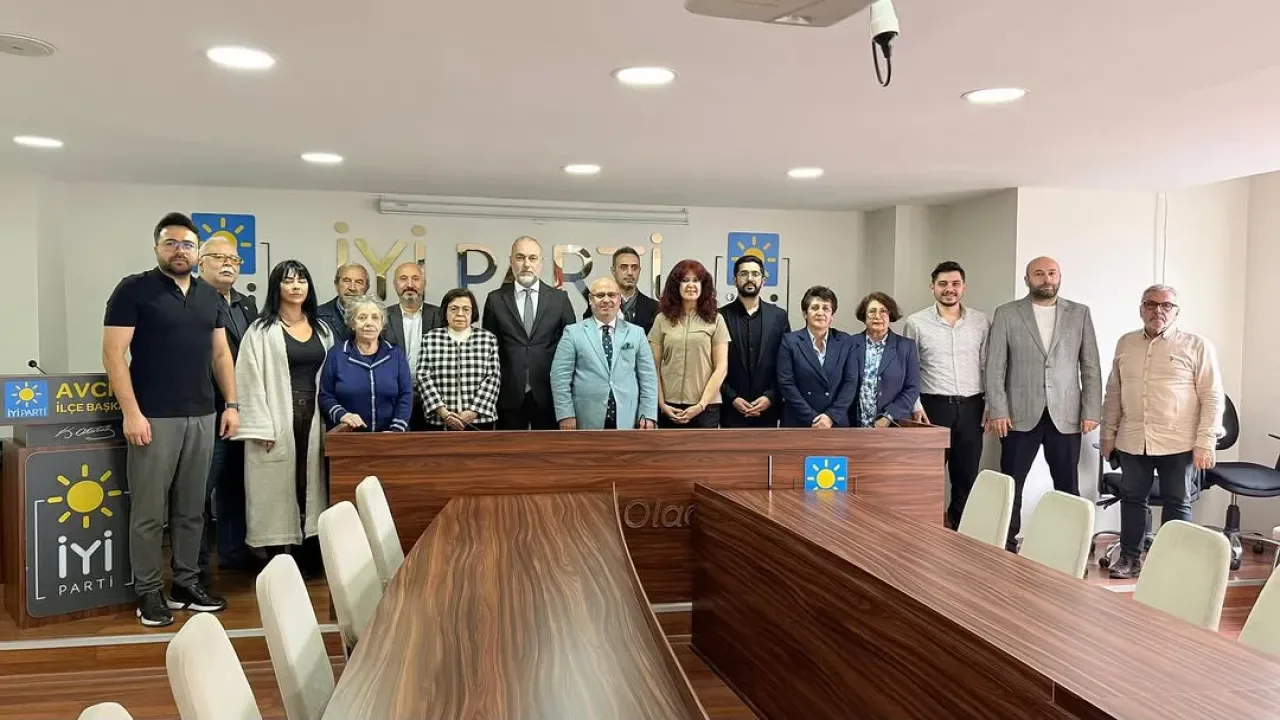 İYİ Parti Avcılar İlçe Başkanlığına Avcılar Kent Konseyinden Tebrik Ziyareti İYİ Parti Avcılar İlçe Başkanlığına Avcılar Kent Konseyinden Tebrik Ziyareti