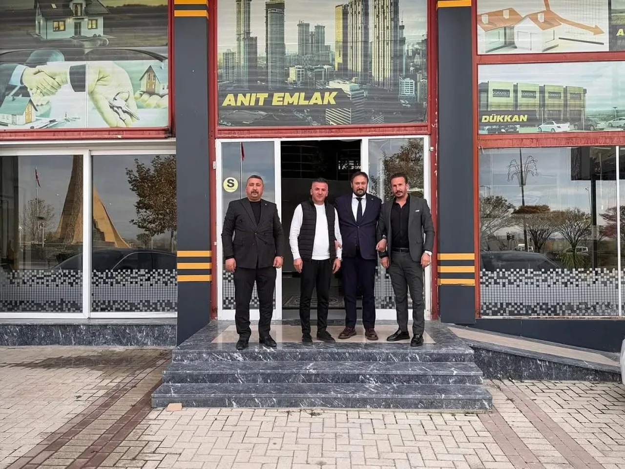 Akyurt'ta MHP'den Esnaf Ziyareti: Dertler Dinlendi Akyurt'ta MHP'den Esnaf Ziyareti: Dertler Dinlendi