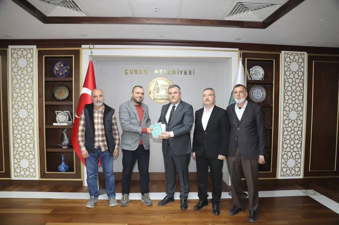 Çubuk Belediyesi'nden Gençlik ve Gönüllülük Projeleri İçin İş Birliği Ziyareti Çubuk Belediyesi'nden Gençlik ve Gönüllülük Projeleri İçin İş Birliği Ziyareti