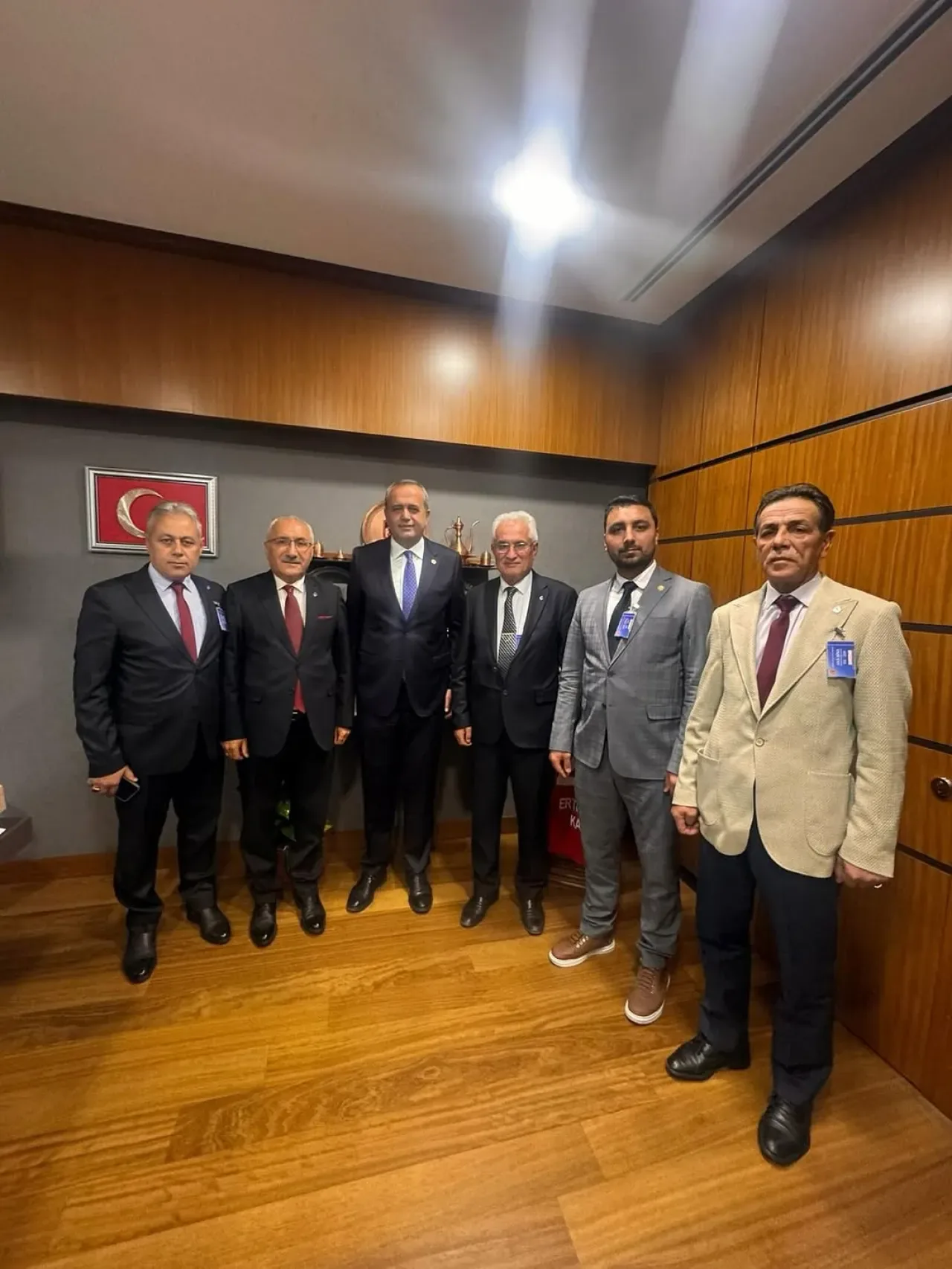 AK Partili Milletvekili'nden Aksaray'dan Gelen Misafirleri Ağırladı AK Partili Milletvekili'nden Aksaray'dan Gelen Misafirleri Ağırladı