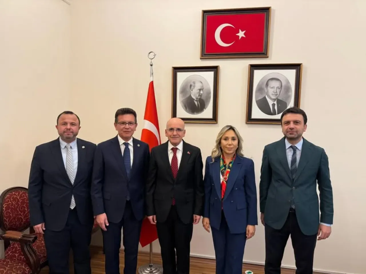 Antalya Milletvekili Mustafa Köse, Maliye Bakanı Şimşek ile Görüştü Antalya Milletvekili Mustafa Köse, Maliye Bakanı Şimşek ile Görüştü