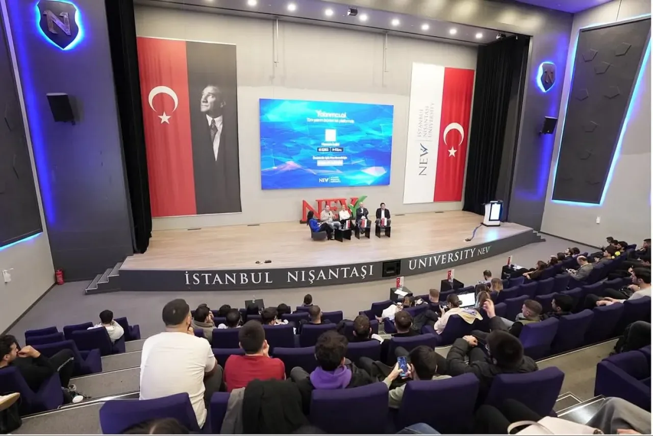 İstanbul Nişantaşı Üniversitesi'nde Yatırım Zirvesi: Yapay Zekâ ve Finansın Geleceği Konuşuldu İstanbul Nişantaşı Üniversitesi'nde Yatırım Zirvesi: Yapay Zekâ ve Finansın Geleceği Konuşuldu