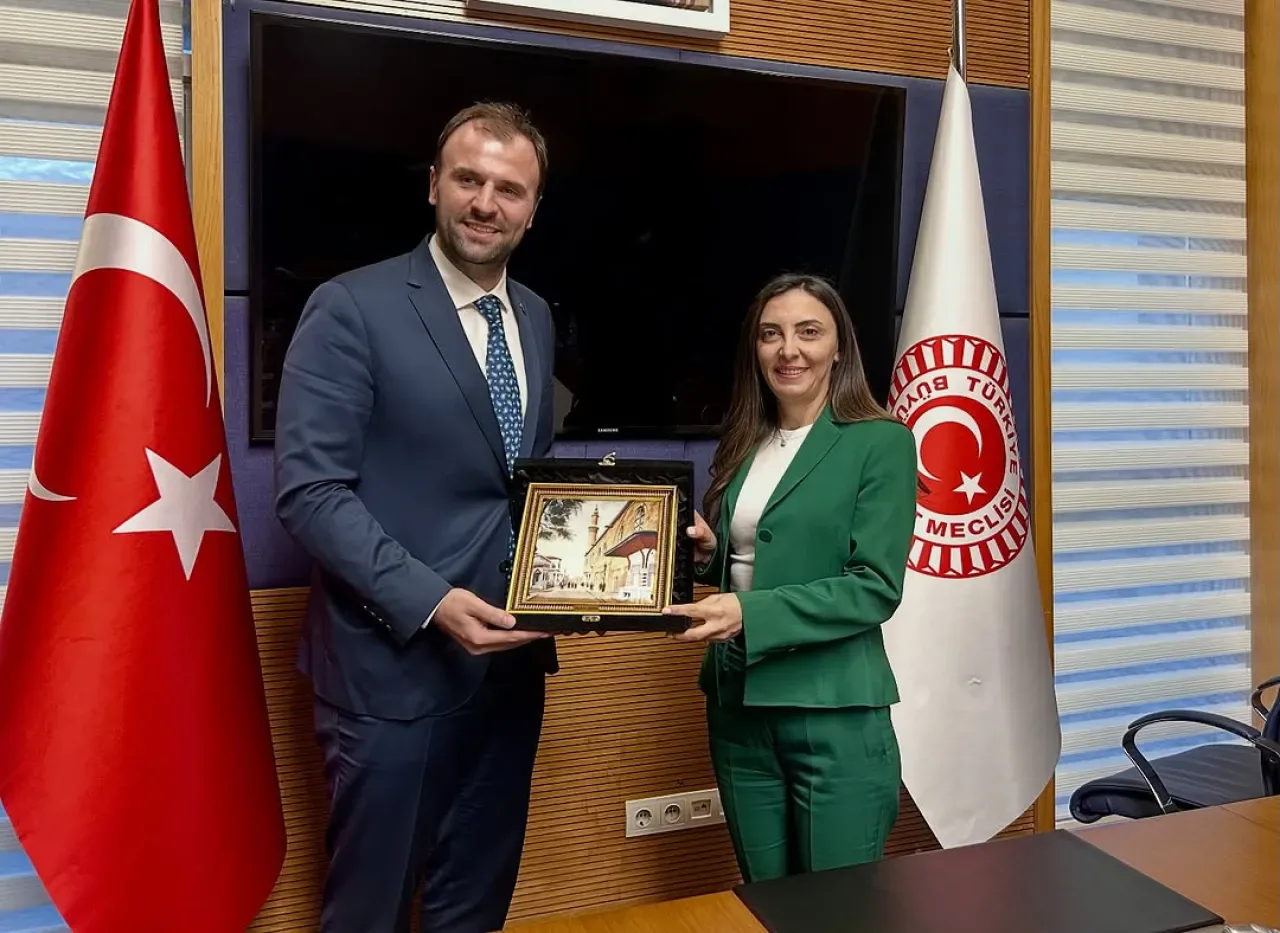 CHP'li Nurhayat Altaca Kayışoğlu, Arnavut İş İnsanları Derneği'ni TBMM'de Ağırladı CHP'li Nurhayat Altaca Kayışoğlu, Arnavut İş İnsanları Derneği'ni TBMM'de Ağırladı
