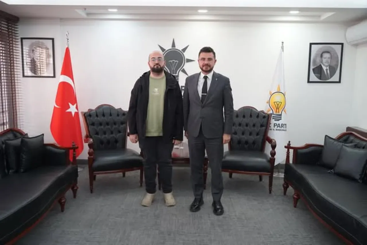 AK Parti Kayseri İl Başkanlığı'na Ziyaretler AK Parti Kayseri İl Başkanlığı'na Ziyaretler