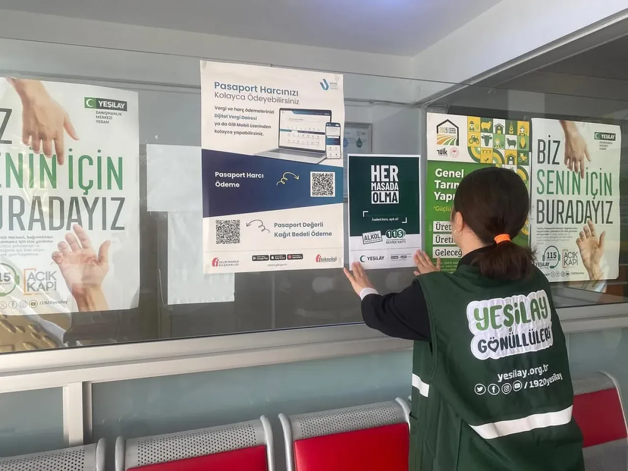 Yeşilay Ataşehir, Alkol Farkındalık Haftası'nda Kurumlarda Afiş Çalışması Gerçekleştirdi Yeşilay Ataşehir, Alkol Farkındalık Haftası'nda Kurumlarda Afiş Çalışması Gerçekleştirdi