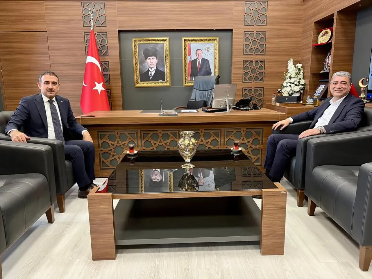 Çatalca Kaymakamını Ziyaret Etti Çatalca Kaymakamını Ziyaret Etti