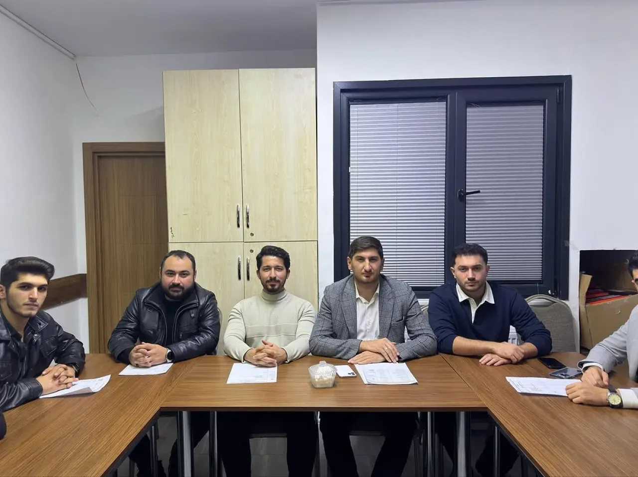 AK Parti Avcılar Gençlik Kolları'ndan Mahalle Başkanları Toplantısı AK Parti Avcılar Gençlik Kolları'ndan Mahalle Başkanları Toplantısı