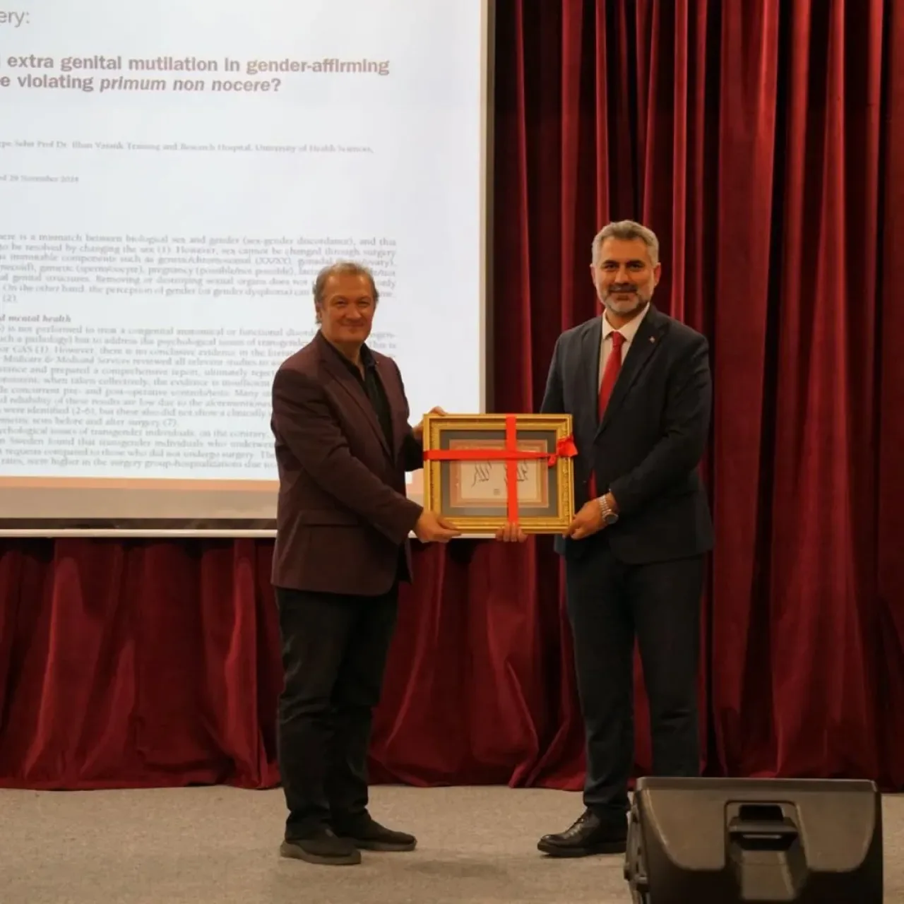 Kartal'da Öğretmenlere "Cinsiyet Kimliği Gelişimi" Semineri Kartal'da Öğretmenlere "Cinsiyet Kimliği Gelişimi" Semineri