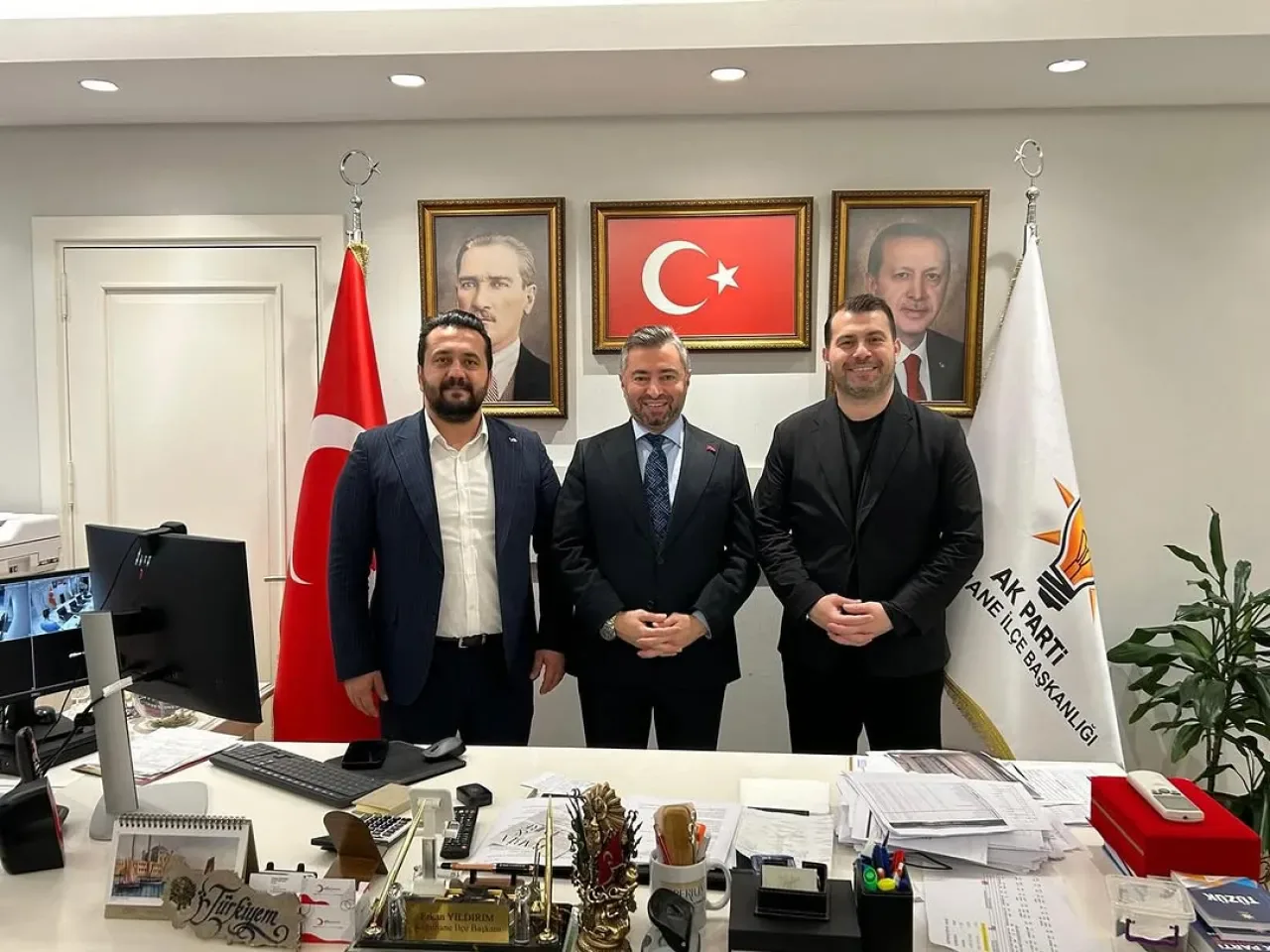 AK Parti'de Kartal ve Tuzla İlçe Başkanlarından Bağcılar'da Ziyaret AK Parti'de Kartal ve Tuzla İlçe Başkanlarından Bağcılar'da Ziyaret