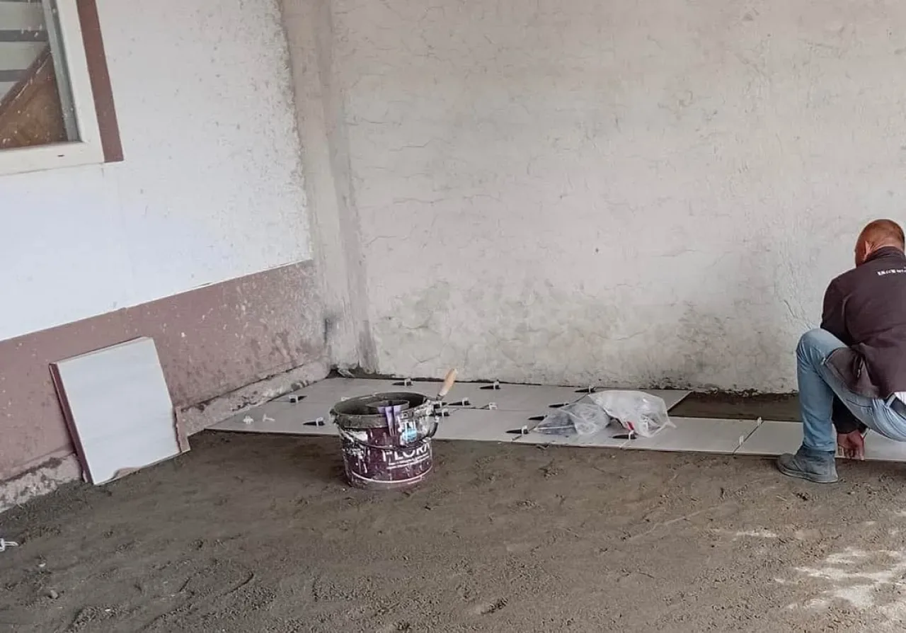 Kalecik Belediyesi Aktepe Mahallesi Camisi'nde Fayans Çalışması Kalecik Belediyesi Aktepe Mahallesi Camisi'nde Fayans Çalışması