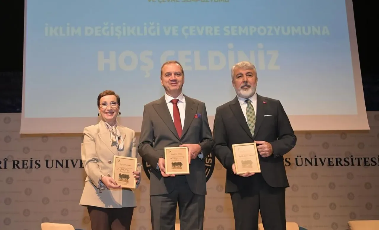 İMEAK Deniz Ticaret Odası Başkanı Kıran, İklim Değişikliği ve Denizcilik Sempozyumu'na Katıldı İMEAK Deniz Ticaret Odası Başkanı Kıran, İklim Değişikliği ve Denizcilik Sempozyumu'na Katıldı