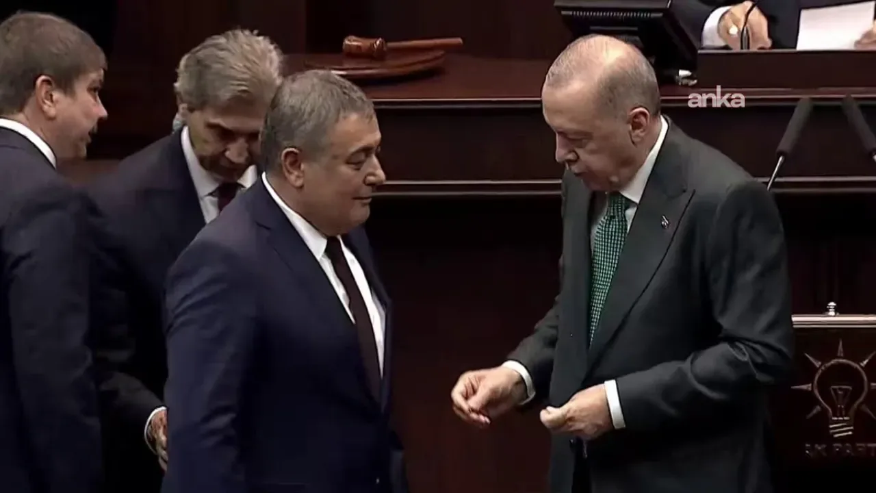 Bir Siyasetçinin Parti Değişimleri: 20 Yılda 7 Kez Siyasi Çizgi Değiştirdi Bir Siyasetçinin Parti Değişimleri: 20 Yılda 7 Kez Siyasi Çizgi Değiştirdi