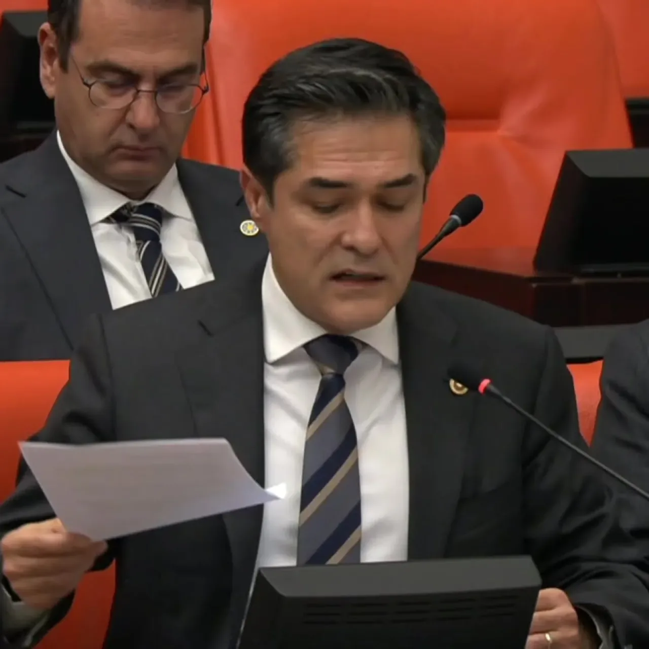 DUS Sınavının Yılda Bire Düşürülmesi Diş Hekimi Adaylarını Mağdur Etti DUS Sınavının Yılda Bire Düşürülmesi Diş Hekimi Adaylarını Mağdur Etti