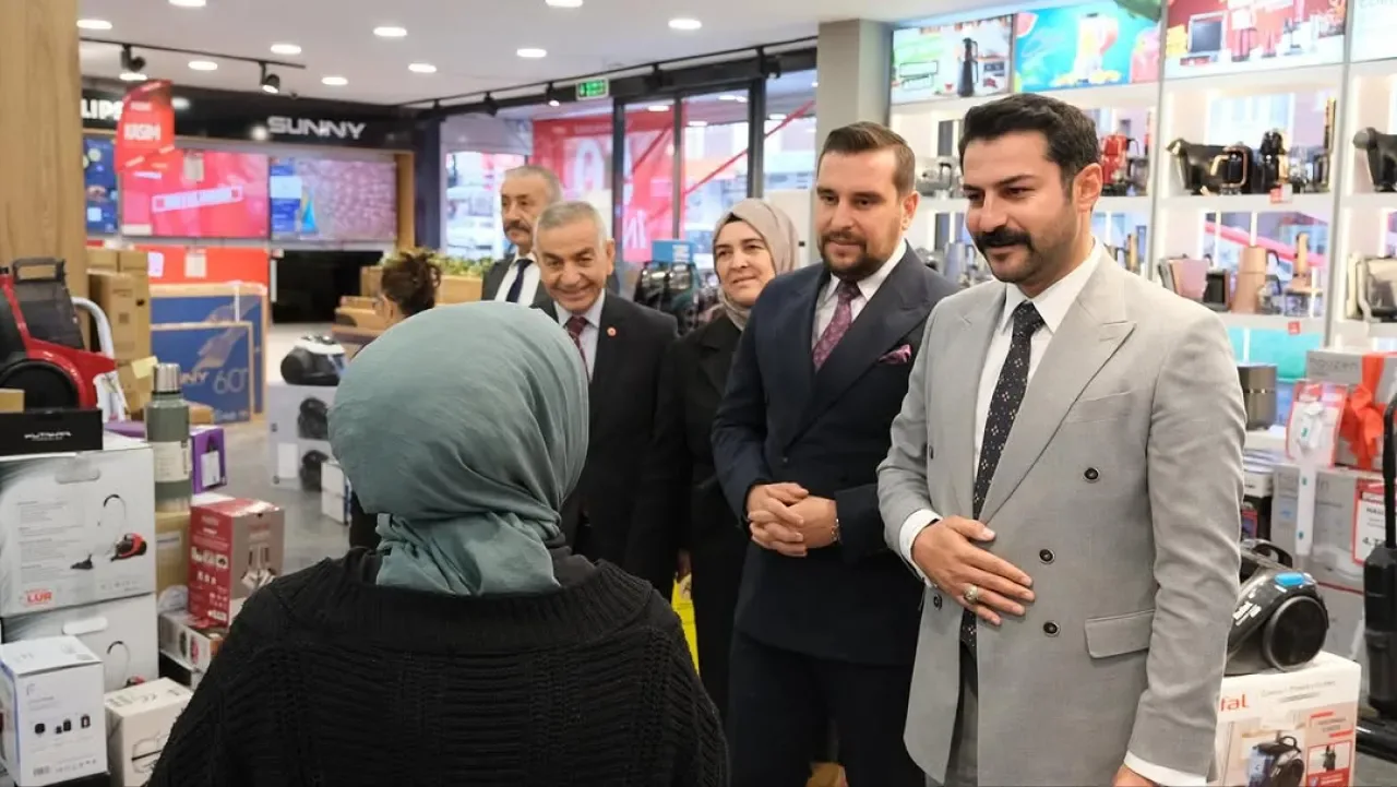 MHP Gölbaşı İlçe Teşkilatı Esnaf Ziyaretlerinde Bulundu MHP Gölbaşı İlçe Teşkilatı Esnaf Ziyaretlerinde Bulundu