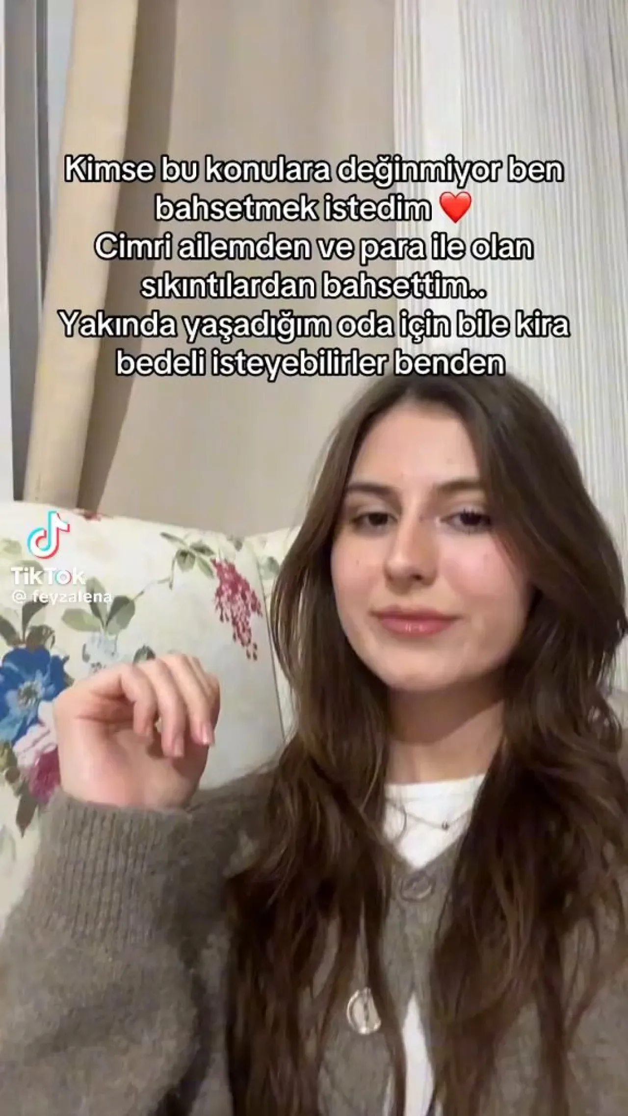 Genç İş İnsanı Feyza Lena, Ailesinden Gördüğü Ekonomik Baskıyı Anlattı Genç İş İnsanı Feyza Lena, Ailesinden Gördüğü Ekonomik Baskıyı Anlattı