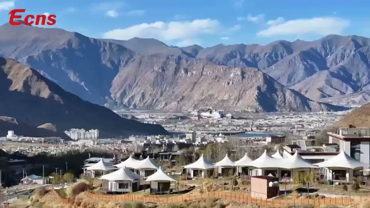 Barkhor Sokağı'ndan Etnik Uzlaşma ve Kültürel Harmoni Manzaraları Barkhor Sokağı'ndan Etnik Uzlaşma ve Kültürel Harmoni Manzaraları