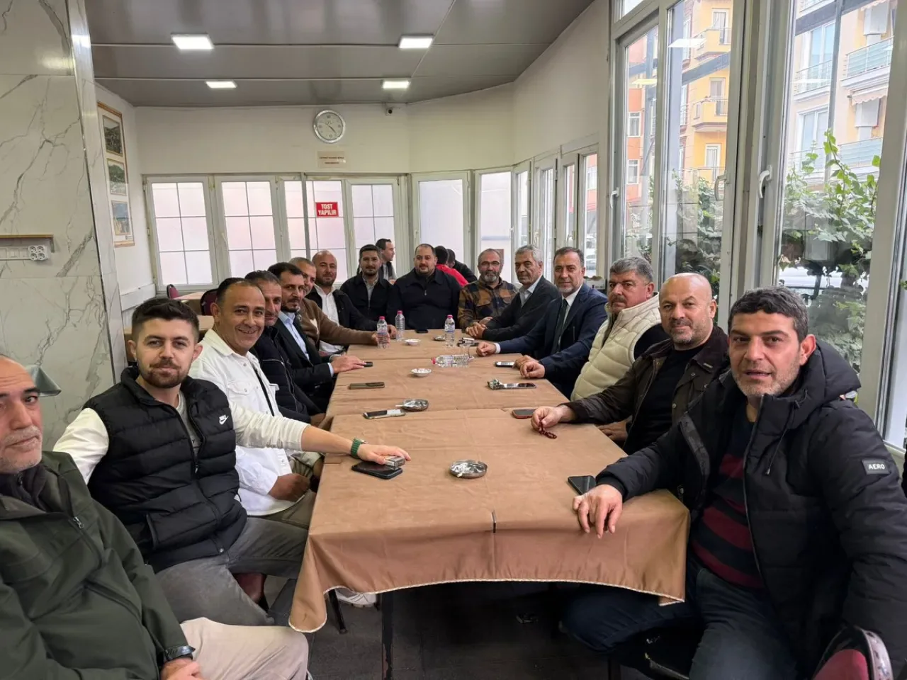 Silivri Belediye Başkanı Volkan Yılmaz, Silivri Nevşehirler Derneği'nde Vatandaşlarla Buluştu Silivri Belediye Başkanı Volkan Yılmaz, Silivri Nevşehirler Derneği'nde Vatandaşlarla Buluştu