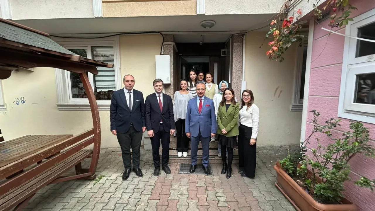 Ümraniye Kaymakamı Yüksel Çelik, Çocuk Evleri Sitelerini Ziyaret Etti Ümraniye Kaymakamı Yüksel Çelik, Çocuk Evleri Sitelerini Ziyaret Etti