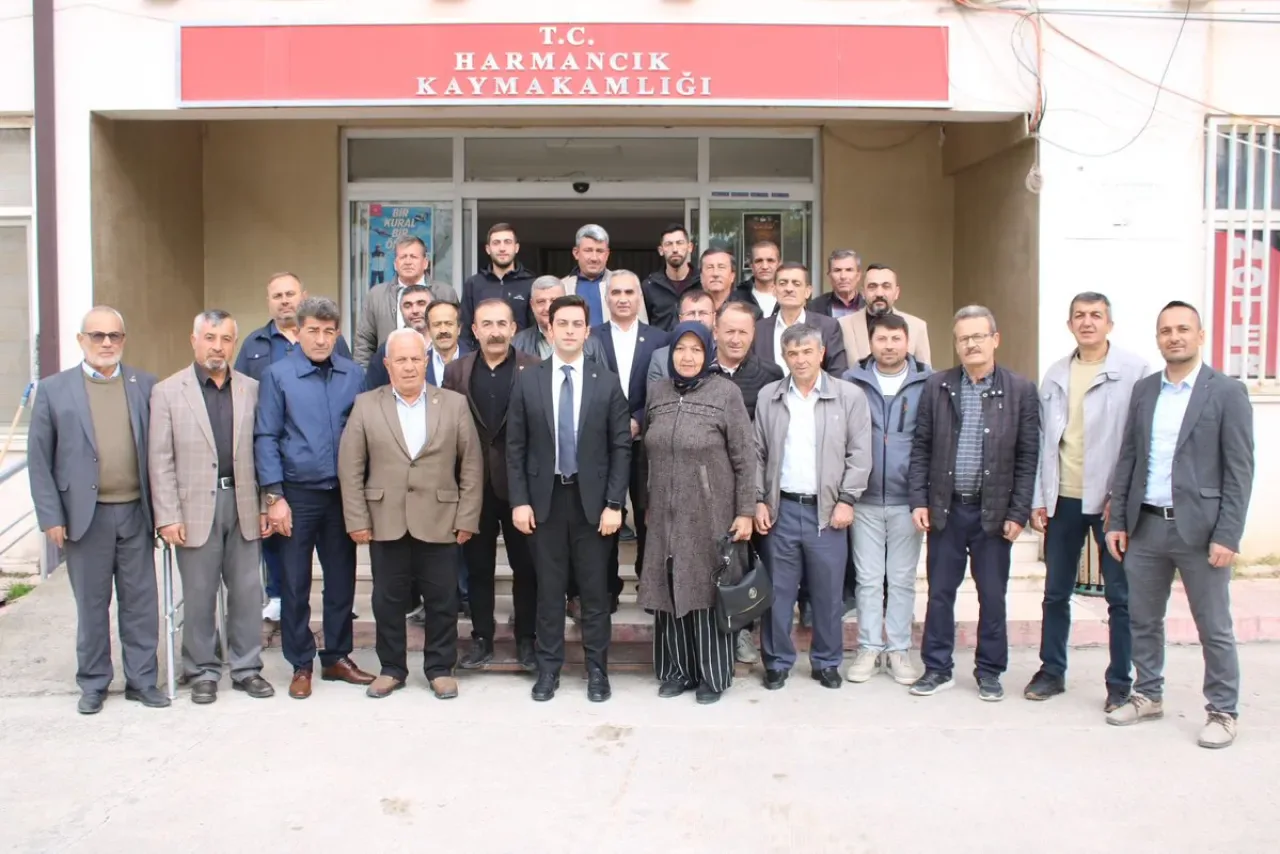 Harmancık Kaymakamı Kömürcü'den İlk Muhtarlar Toplantısı Harmancık Kaymakamı Kömürcü'den İlk Muhtarlar Toplantısı