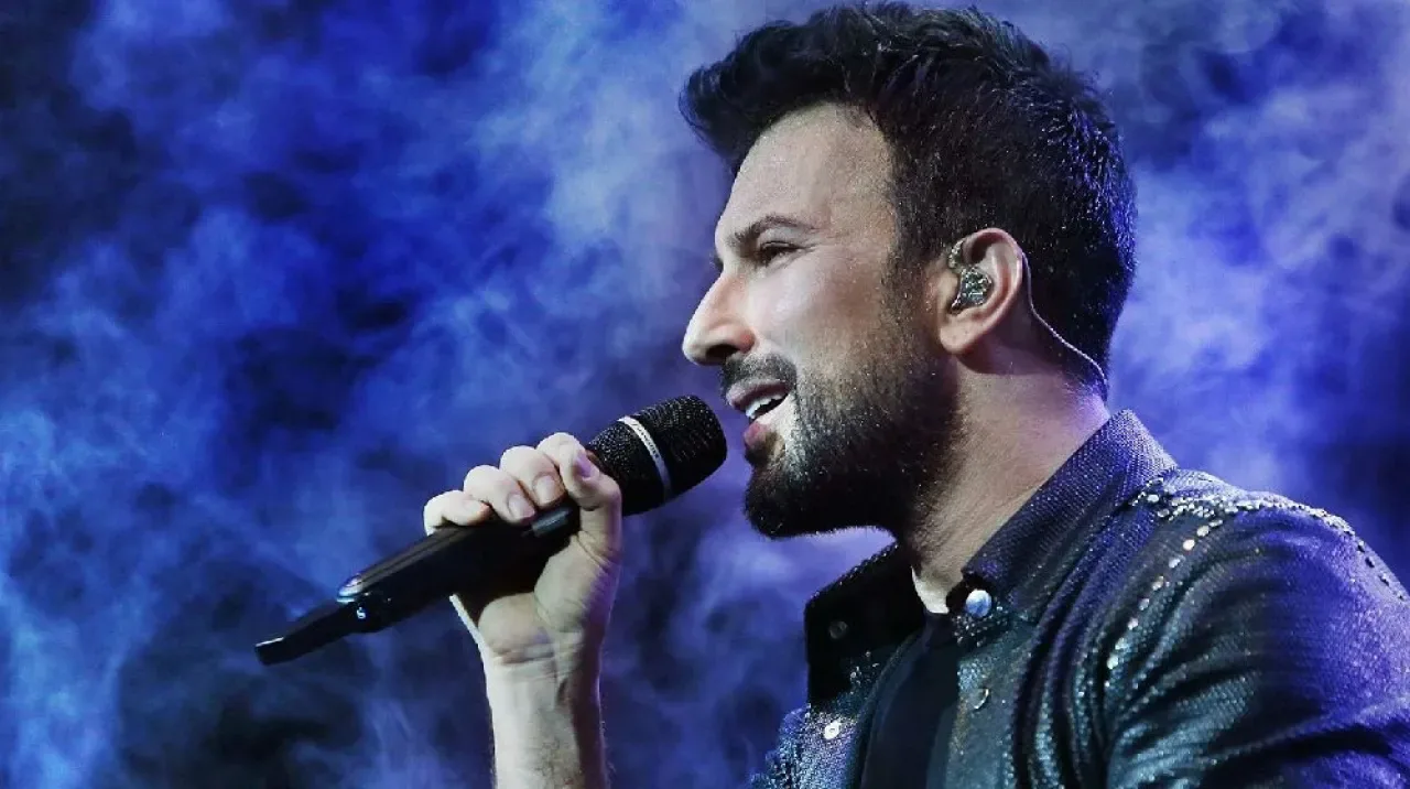 Tarkan'ın 2026 Konserleri İçin Biletler Satışa Çıktı, Yoğunluk Sitesi Çökertti Tarkan'ın 2026 Konserleri İçin Biletler Satışa Çıktı, Yoğunluk Sitesi Çökertti